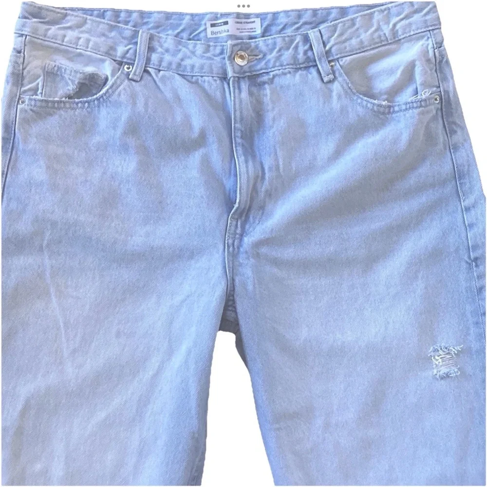 Bershka Loose Fit Straight Leg Light Wash Jeans, Women’s size 10 - Picture 2 of 14
